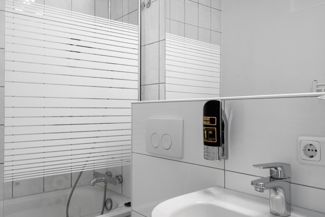 Apartment 3, Direkt Am Bahnhof อาเคิน ภายนอก รูปภาพ