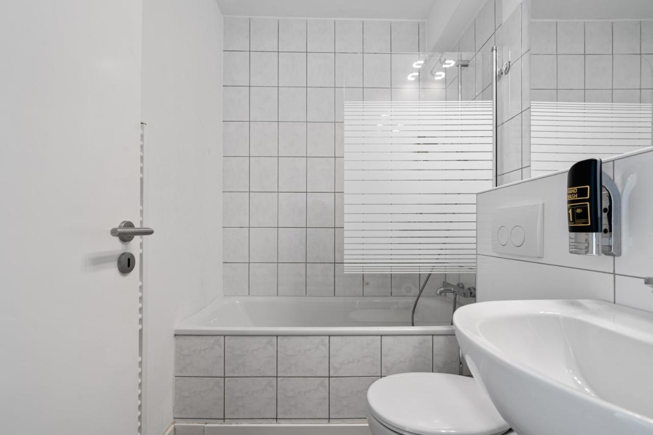 Apartment 3, Direkt Am Bahnhof อาเคิน ภายนอก รูปภาพ